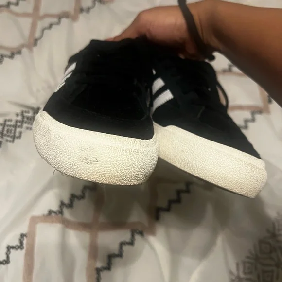 Adidas Nora Skate Shoe | size 7 1/2 - Picture 6 of 7